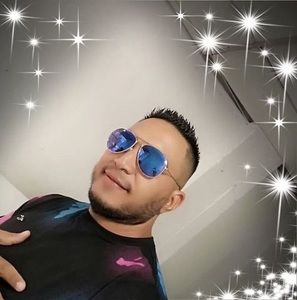 Meet your Posher, Cesar augusto